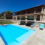 Casa Do Eiro Кабесейраш-ди-Башту