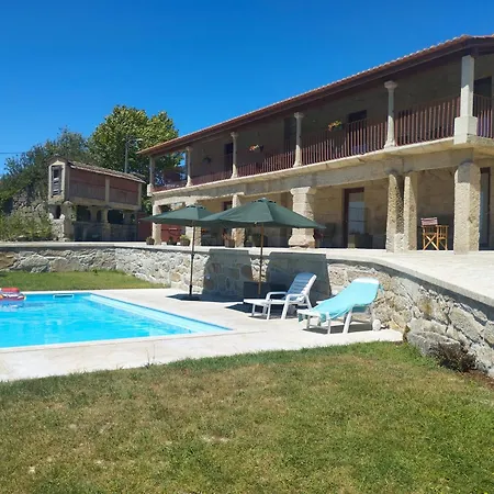 Casa Do Eiro * Кабесейраш-ди-Башту
